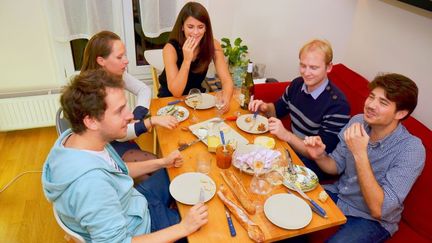 &nbsp; (Table chez l'habitant © Vizeat.com)