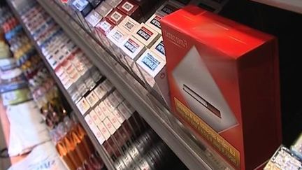 Ce recul fait suite à la hausse des prix en mars dernier, et plus largement à la politique publique anti-tabac.