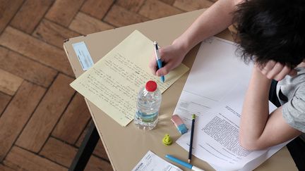 Une centaine de lyc&eacute;ens de Gap vont devoir passer une seconde fois l'&eacute;preuve de philosophie. (FREDERICK FLORIN / AFP)