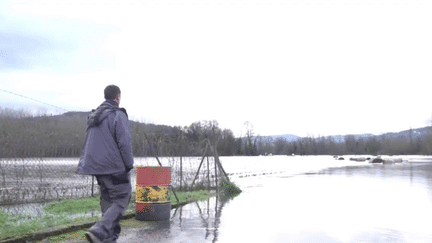 Inondations : dans les communes proches du Rhône, les habitants affrontent une nouvelle crue (France 2)