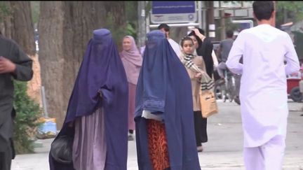 Afghanistan : un grand pas en arrière, le retour de la burqa