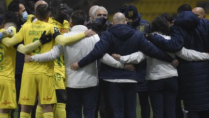 Les Nantais unis et concentrés pour rendre hommage à un supporter le 6 janvier 2021 (SEBASTIEN SALOM-GOMIS / AFP)