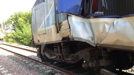 &nbsp; (Le TGV, qui roulait à environ 30 km/heure a été percuté par le TER, qui arrivait derrière lui à plus de 100 km/heure © SNCF)