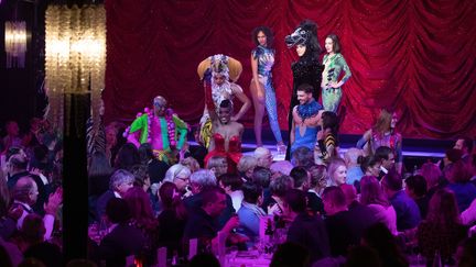 Une soirée au Paradis latin, cabaret parisien, le 18 décembre 2019. (FRED DUGIT / MAXPPP)