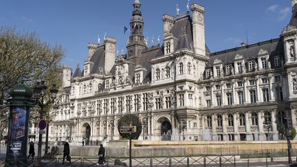 L'hôtel de Ville de Paris, le 8 avril 2021. (LAURE BOYER / HANS LUCAS / AFP)