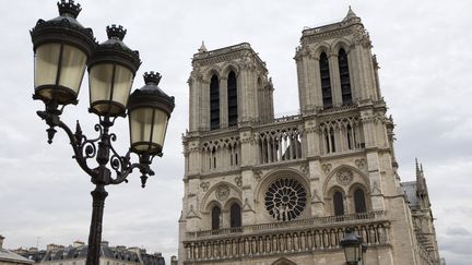 La cath&eacute;drale Notre-Dame de Paris compte parmi les monuments les plus visit&eacute;s &agrave; Paris. (CHARLES PLATIAU / REUTERS)