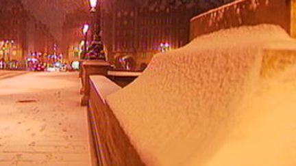 Neige dans la capitale, le 13 janvier 2010. (France 2)