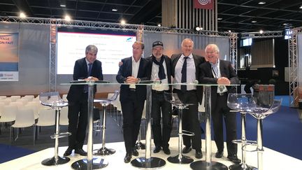 Coup de gueule des patrons des compagnies aériennes au salon IFTM le jeudi 27 septembre 2018. De gauche à droite : Laurent Timsit (Air France/KLM), Pascal de Izaguirre (Corsair), Laurent Magnin (XL Airways et La Compagnie), Alain Battisti (FNAM), Marc Rocher (French Bee)
 (FREDERIC BENIADA / RADIO FRANCE)