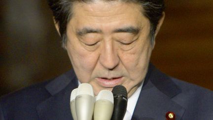 Le premier ministre&nbsp;Shinzo Abe lors d'une conf&eacute;rence de presse &agrave; Tokyo le 25 janvier 2015.&nbsp; (KYODO / REUTERS)