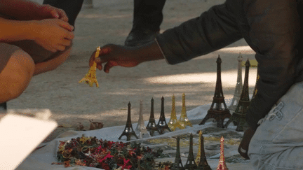 Paris : les vendeurs à la sauvette dans le collimateur de la préfecture (France 2)