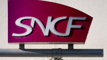 La SNCF est endettée à hauteur de 50 milliards d'euros. (ERIC CABANIS / AFP)