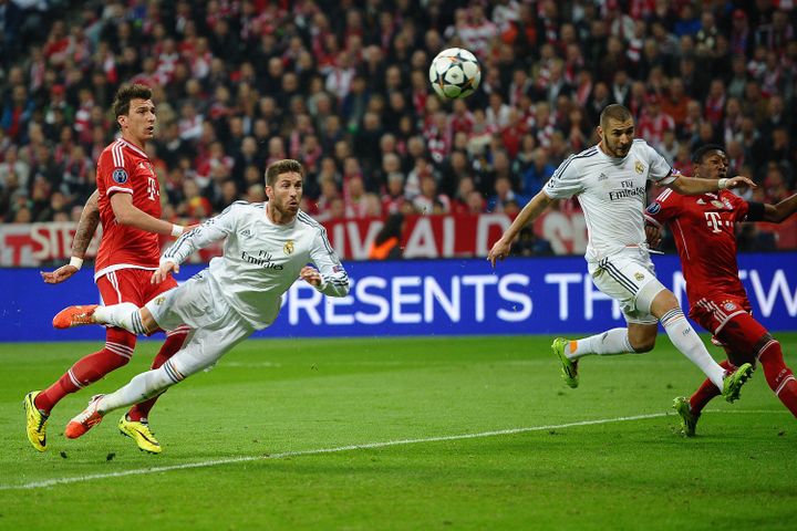 Le 29 avril 2014, Sergio Ramos inscrit un doublé de la tête face au Bayern en demi-finale de Ligue des champions.&nbsp; (REVIERFOTO / DPA)