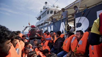 Sicile : un millier de migrants sauvés en Mediterrannée