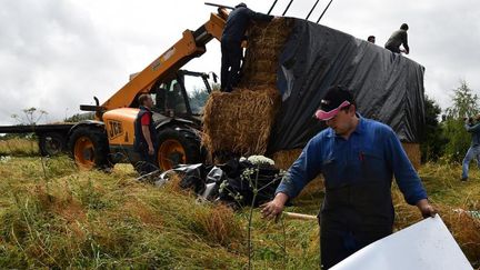 Crise du lait : les éleveurs font monter la pression contre Lactalis