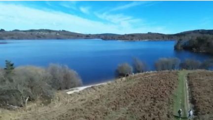 Le lac de Vassivière entre quiétude et sensations fortes (FRANCE 2)