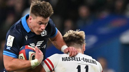 Le maillot de l'Anglais Ollie Hassell-Collins floqué à son nom lors du match des Six Nations entre le XV de la rose et l'Ecosse, le 4 février 2023. (GLYN KIRK / AFP)