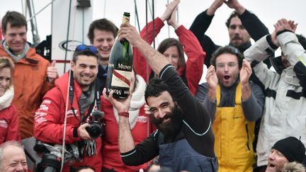 Les sirènes des tempêtes ont, semble-t-il, lancé le rasoir du benjamin de la course par dessus bord. (JEAN-SEBASTIEN EVRARD / AFP)