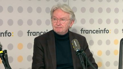 Jean-Claude Mailly, ancien secrétaire général de Force Ouvrière, était lundi 20 mars le Grand témoin de la matinale de franceinfo. (FRANCE INFO / RADIOFRANCE)