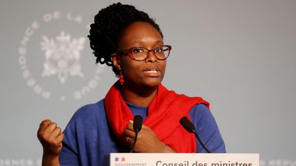 Sibeth Ndiaye, la porte-parole du gouvernement, lors d'une conférence de presse à l'Elysée, le 1er avril 2020. (LUDOVIC MARIN / AFP)