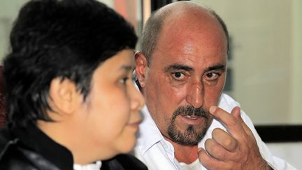 &nbsp; (Serge Atlaoui et son avocate au tribunal de Tangerang, près de Jakarta en Indonésie. © MaxPPP)