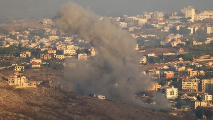 Une frappe aérienne israélienne a touché le village de Habbouch, au Liban, le 23 septembre 2024. (RABIH DAHER / AFP)