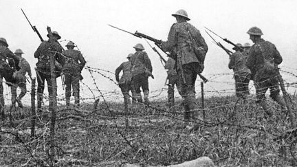 &nbsp; (La bataille de la Somme telle que vue par le célébrissime documentaire tourné en 1916 par Geoffrey Malins. © domaine public.)