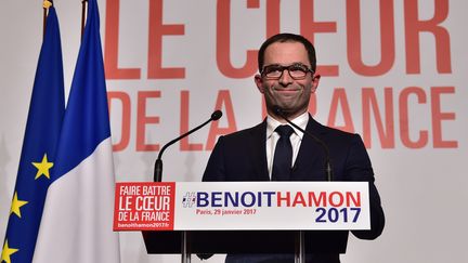 Hamon veut proposer à Jadot et Mélenchon de "former une majorité gouvernementale"