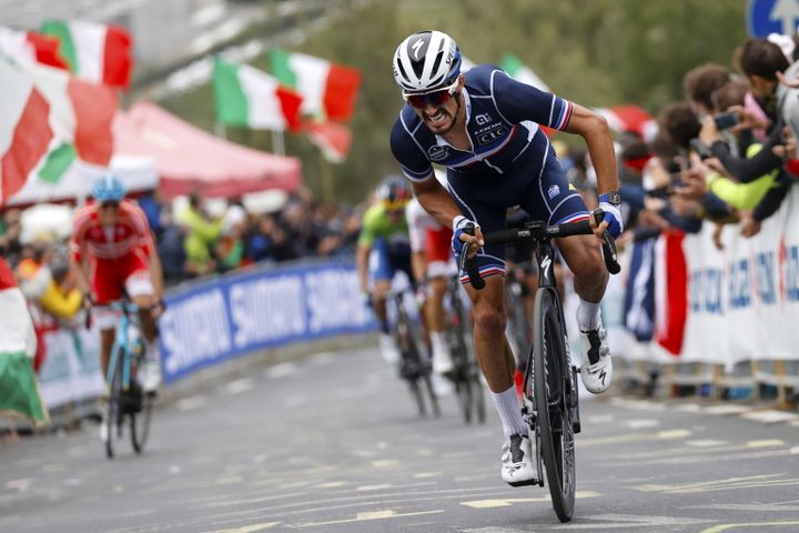 Julian Alaphilippe s'arrache pour aller chercher le maillot arc-en-ciel, le rêve d'une vie (LUCA BETTINI / ANSA)