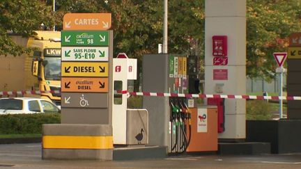 Pénurie de carburant : des stations-essence toujours à sec dans certains départements