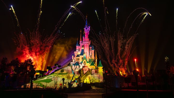 Des projections de Quasimodo, le "Bossu de Notre-Dame", sont prévues durant ce spectacle hommage à Notre-Dame de Paris à Disneyland Paris. (SYLVAIN BECHE / DISNEY)