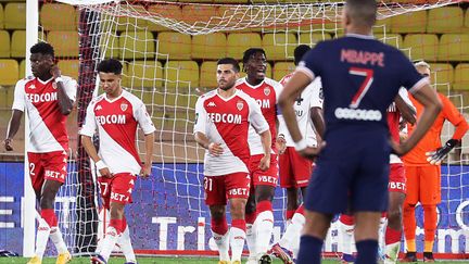 Le PSG a sombré sur la pelouse de Monaco (VALERY HACHE / AFP)