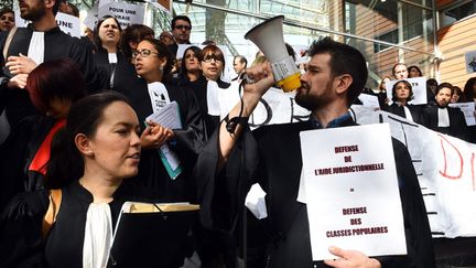 &nbsp; (Après trois semaines de manifestation des avocats, accord sur l'aide juridictionnelle © PHOTOPQR/LA DEPECHE DU MIDI)