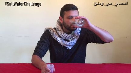 Aarab Marwan Barghouti, fils du leader palestinien Marwan Barghouti, a lancé le #SaltWaterChallenge, le 24 avril 2017.&nbsp; (MARWAN BARGHOUTI / FACEBOOK)