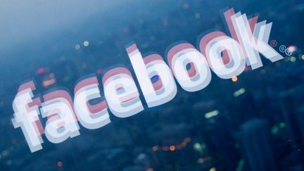 Facebook affirme supprimer chaque jour 20 000 comptes cr&eacute;&eacute;s par des moins de 13 ans. (ED JONES / AFP)