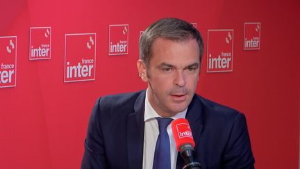 Olivier Véran, porte-parole du gouvernement, invité de France Inter, lundi 12 septembre 2022.&nbsp; (FRANCEINTER / RADIOFRANCE)