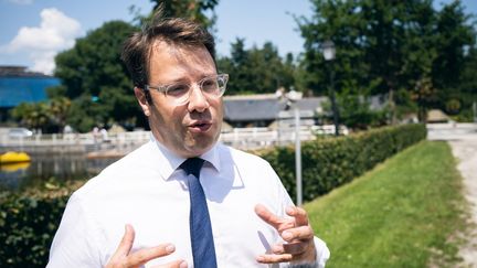 Le président socialiste du conseil régional de Bretagne, Loïg Chesnais-Girard, le 25 juin 2020 à Epiniac (Ille-et-Villaine).&nbsp; (VALENTIN BELLEVILLE / HANS LUCAS / AFP)