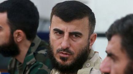 Zahrane Allouche, chef du groupe rebelle syrien Jaich al-Islam, tué lors d'un raid aérien le 25 décembre 2015. Photo prise à Douma (est de Damas) le 27 août 2014. (REUTERS - Bassam Khabieh)