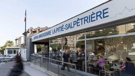 L'entrée de l'hôpital de la Pitié-Salpêtrière (Paris), le 21 septembre 2016. (GEOFFROY VAN DER HASSELT / ANADOLU AGENCY)