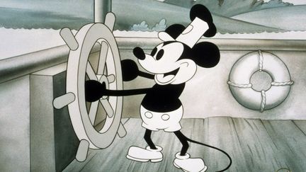 La première version de Mickey dans le court-métrage d'animation "Steamboat Willie" (Le Bateau à vapeur de Willie) de 1928. (DISNEY)