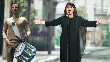 &nbsp; (La Française Lisa Angell lors de sa prestation à l'Eurovision 2015 © EPA/MAXPPP)