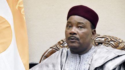 Le Pr&eacute;sident du Niger Mahamadou Issoufou au Palais pr&eacute;sidentiel de &nbsp;Niamey le 23 Novembre 2014 (MIGUEL MEDINA / AFP)