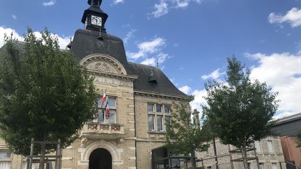 Le mairie&nbsp;de Saint-Pierre-des-Corps (Indre-et-Loire). (CAMILLE HUPPENOIRE / RADIO FRANCE)