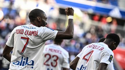 Karl Toko Ekambi a inscrit un doublé lors de la victoire fleuve de l'OL contre Bordeaux (6-1), dimanche. (JEFF PACHOUD / AFP)