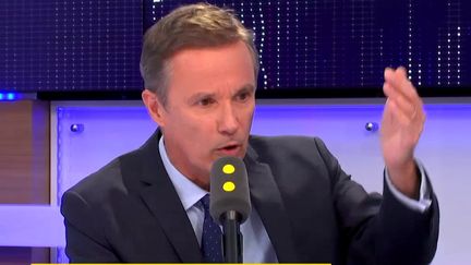 Nicolas Dupont-Aignan, député de l'Essonne et président de Debout la France, était l'invité&nbsp;de franceinfo. (FRANCEINFO / RADIOFRANCE)