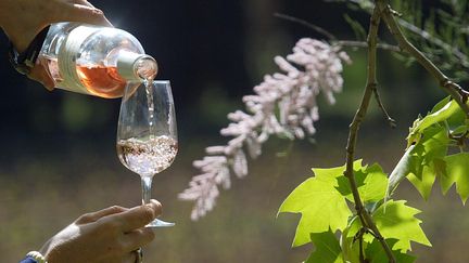 Le rosé AOC Coteaux varois du vignoble du Château La Calisse à Pontevès. (DOMINIQUE LERICHE / MAXPPP)