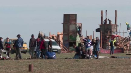 Sainte-Soline : les opposants s’installent à proximité du chantier de la méga-bassine (France 3)