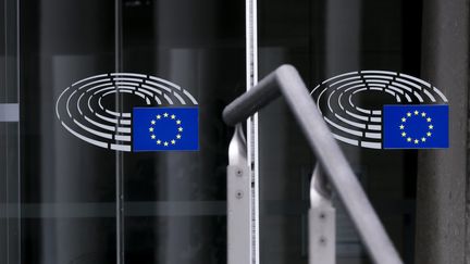 Derrière ces portes, l'Union européenne a émis sept propositions pour obtenir une intelligence artificielle éthique. (MAXPPP)