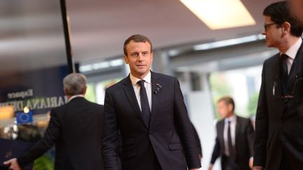 Le président de la République Emmanuel Macron arrive, samedi 1er juillet, à la cérémonie en hommage à l'ancien chancelier Helmut Kohl, décédé le 16 juin à l'âge de 87 ans. (SEBASTIEN BOZON / AFP)