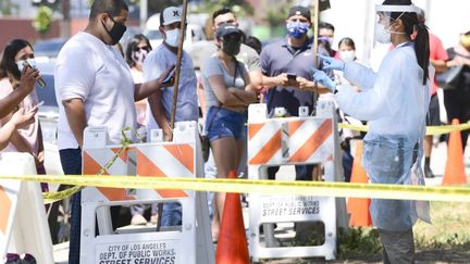 Un centre de test du coronavirus à Los Angeles, en Californie, le 10 juillet 2020. (FREDERIC J. BROWN / AFP)