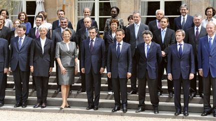 photo du gouvernement 24 juin 2009 (AFP - Gerard Cerles)